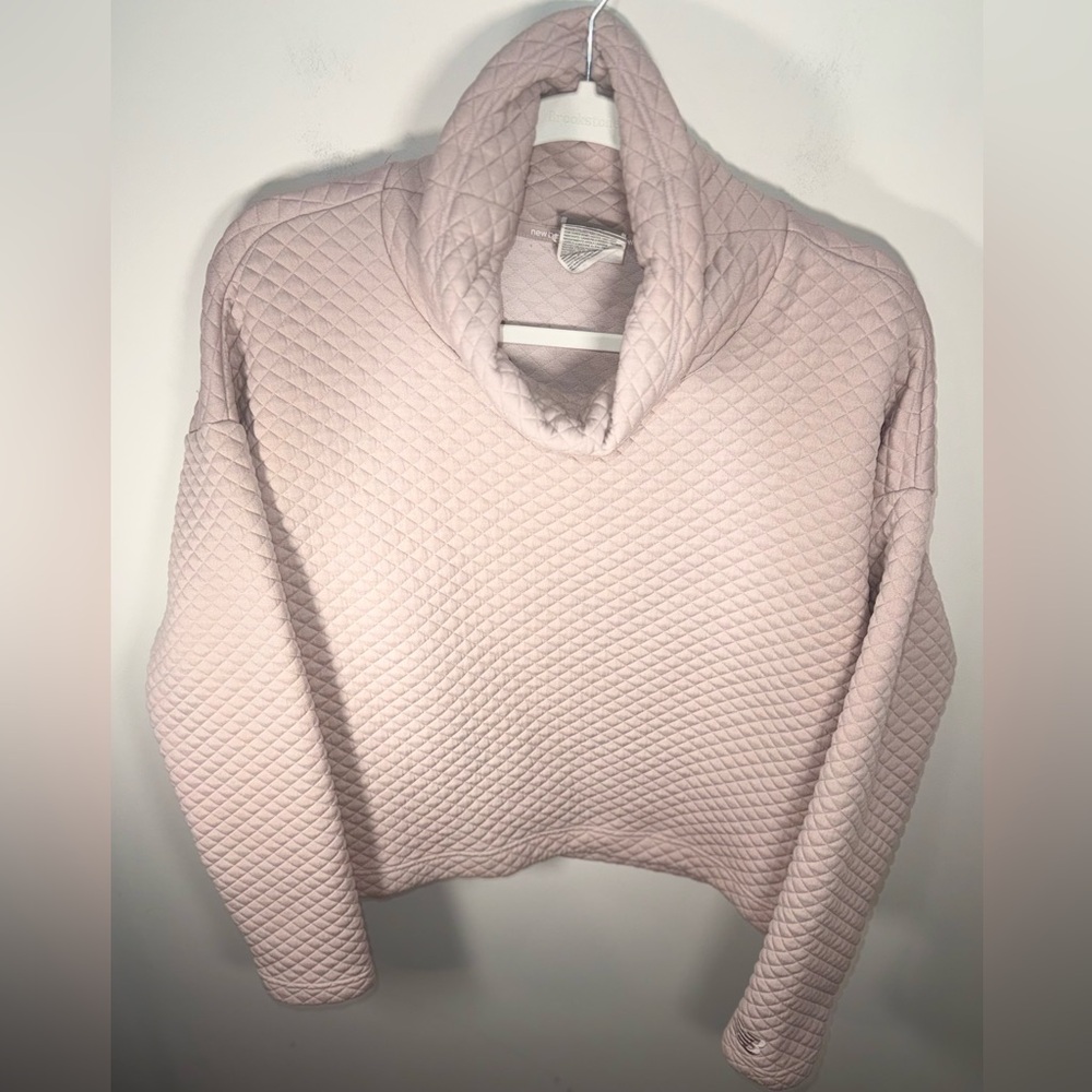 New Balance Quilted Pink Cowl Neck Cottage core Pullover Sweater Size Medium - Picture 2 of 14